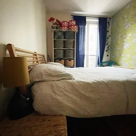 Flat In Montmartre/abbesses * Parigi