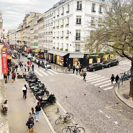 Flat In Montmartre/abbesses * Paris